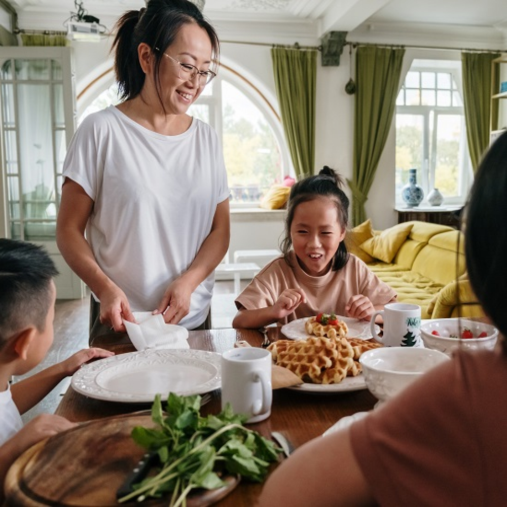 Families Eating Together